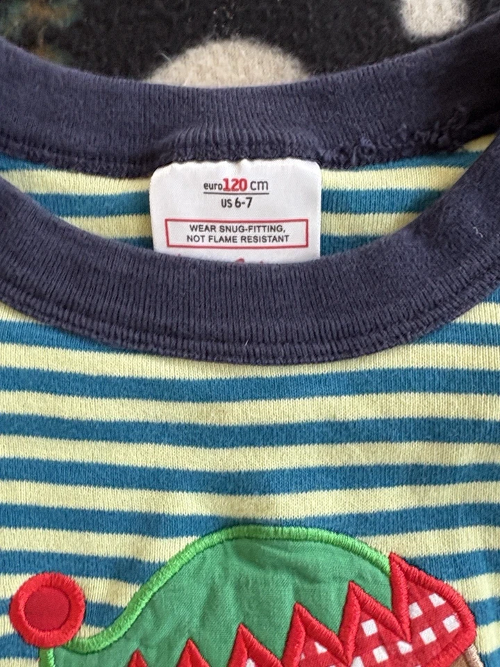 Juego de pijama de elfo de Navidad Hanna Andersson Foto 4 de 4