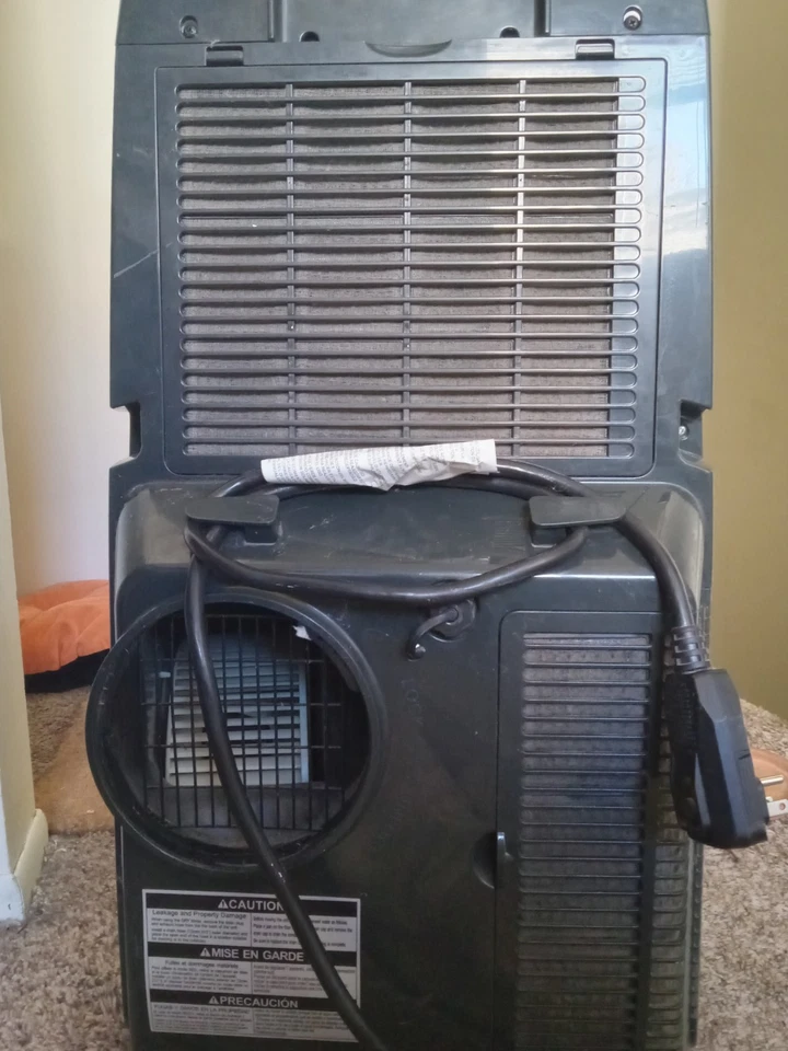 LG Portable AC 400 Sq Ft 115 Volt Air Conditioner Unit Only Lawrence Kansas KU - Image 4 of 4