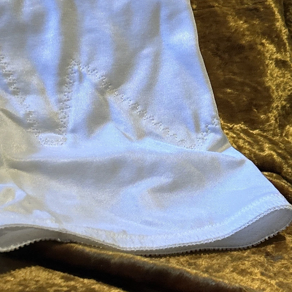 Винтажная Lily of France Triple Control Shaper Белая Женская Размер Large - Изображение 4 из 4