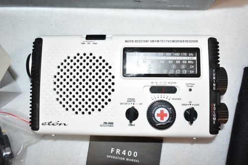 Amerikanisches Rotes Kreuz ETON FR400 Notfallradio, weiß AM/FM/TV1/TV2/Wetter Neu in OVP - Bild 2 von 10