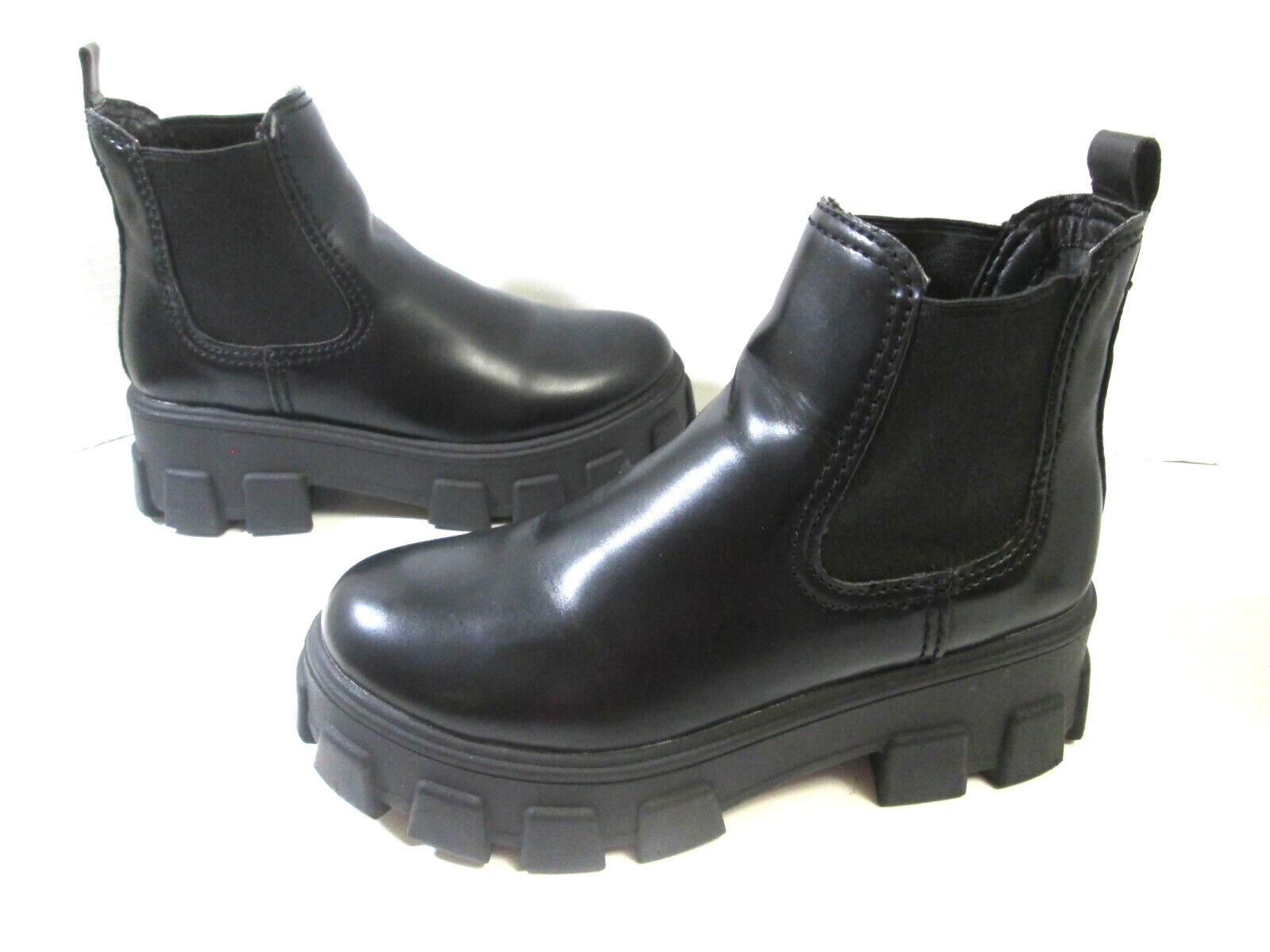 Sam Edelman Circus Darielle Black Chunky Lug Sole Chelsea Boots Size 6M