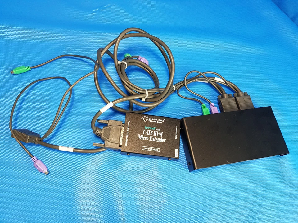 Black Box CAT5 KVM Micro Extender ACU3001 con extensor ACU1009A con arnés de cables Foto 2 de 4