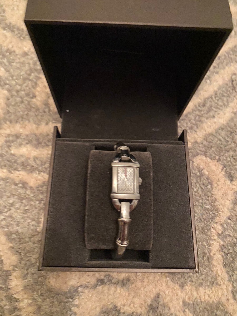 Authentic Gucci bracelet watch 6800L 
New in box Gucci 6800L | Vintage And Prestige main image 2