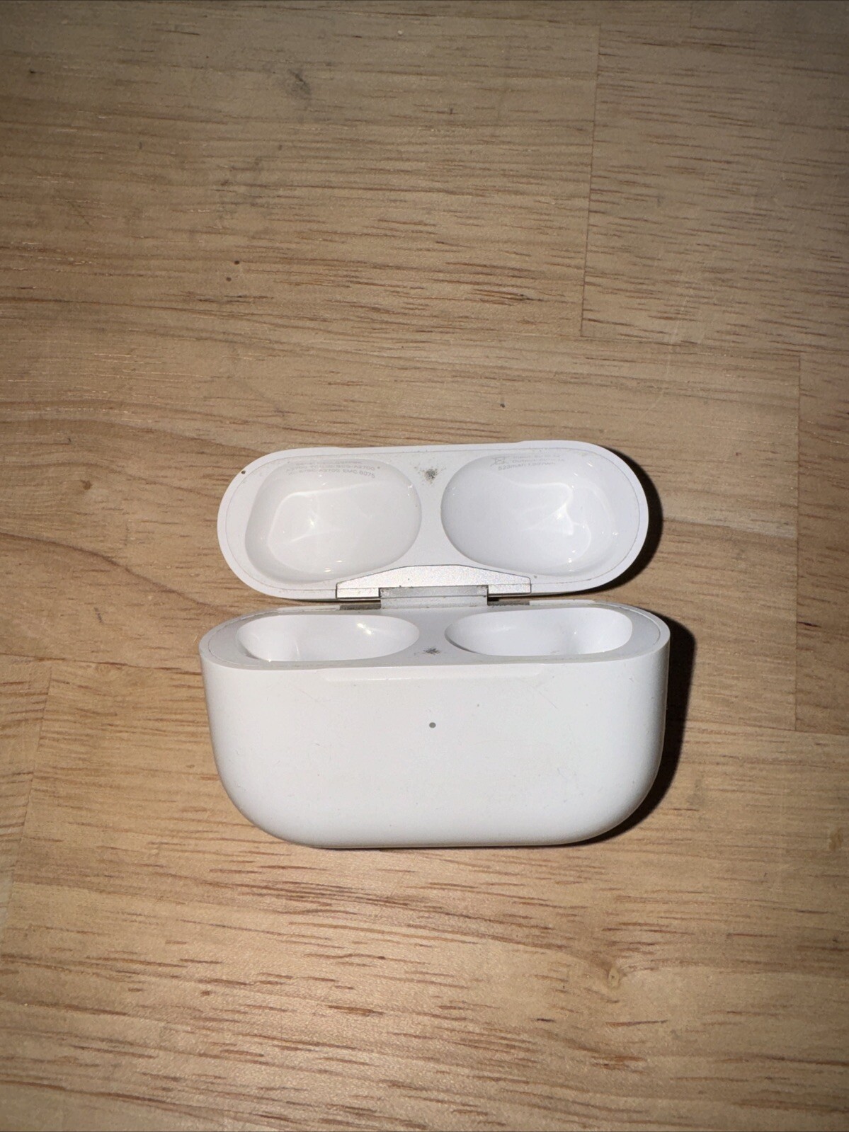 AirPods Pro 1st Gen Replacement Charging Case in Decent Condition-image