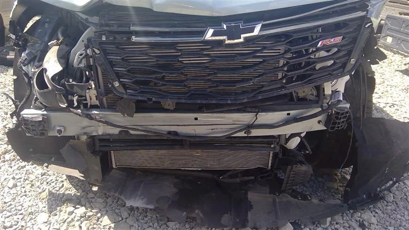 Used Fuel Pump Control Module fits: 2022 Chevrolet Equinox Fuel Pump LH center f - Imagem 2 de 4