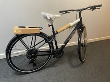 Brand New Trek Verve Equipped 2026 Hybrid Bike – Size M, Dark Carmine