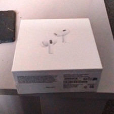 Apple AirPods Pro Wireless Bluetooth In-Ear Earbuds White Built-In Mic