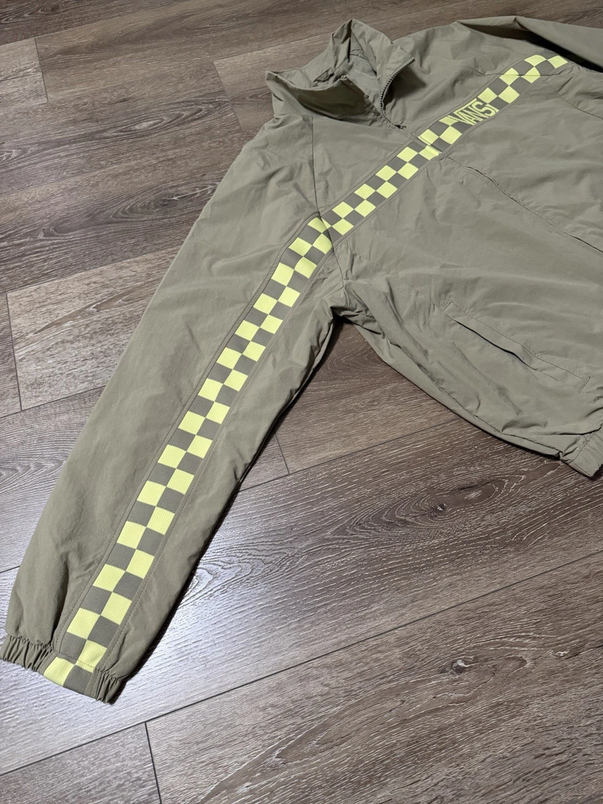 VANS Ronnie Color BL Men’s XL Beige/Yellow Checkered Full Zip Windbreaker image 3