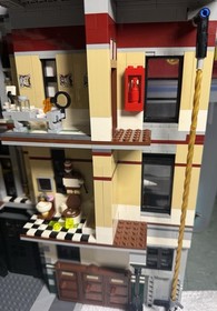 LEGO Ghostbusters Firehouse Headquarters 75837 and Ecto 1 21108
