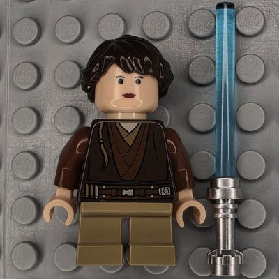 Lego Star Wars Minifigure SW0517 Female Padawan Small Eyes