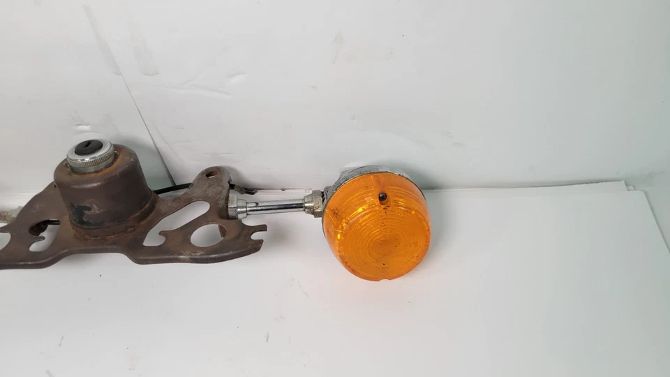 Honda Hawk CB400 CB400T 1972 soporte de señal de giro y bloqueo (sin llave) CEV 173 OEM Foto 4 de 4