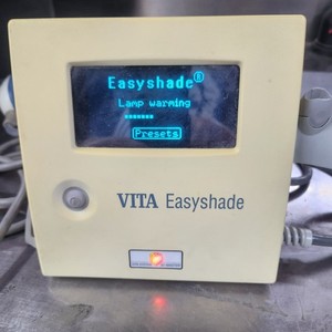 3D-Master Easyshade Dental Shade Matching System E75-001 VITA with carry case.