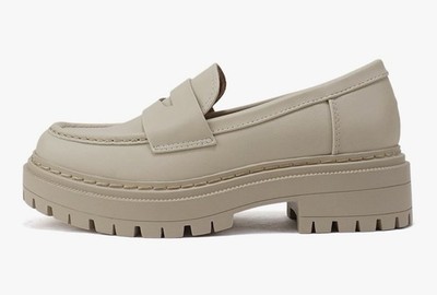 Soda Eureka Women Slip On Platform Penny Loafer Lug Sole NIB Size 8 BONE
