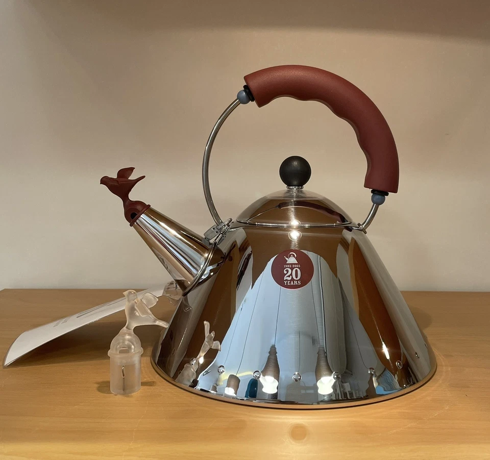 Alessi - Set 20 Years Anniversary Bollitore Kattle Limited Edition 9093 R - Immagine 2 di 3