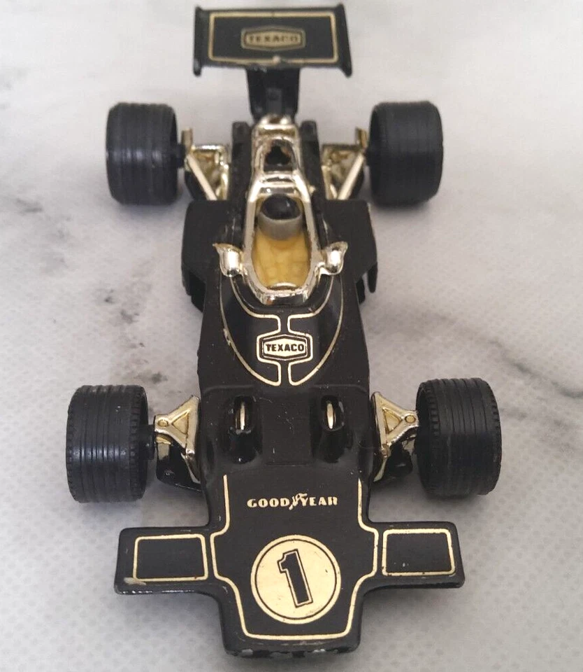 miniature formule 1 CORGI . Lotus JPS. Emerson Fittipaldi - Photo 3/4