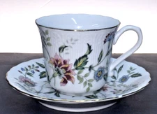 Beautiful Unbranded Floral Tea Cup & Saucer 