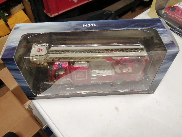 Iveco Eurocargo 160E32 pompier 1/43 grande éch. Magirus TTL M32L-Eligor 115297 - Photo 2/4