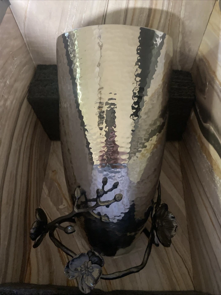 Jarrón grande Michael Aram orquídea negra de acero inoxidable (12,5" de altura) Foto 2 de 4