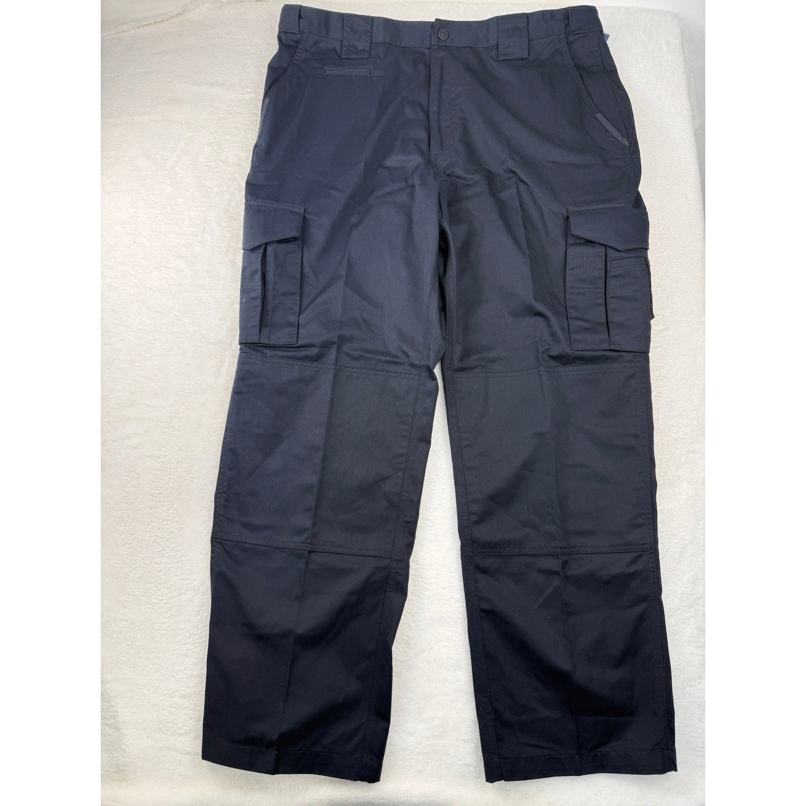 Propper Critical Response EMS Pants Mens 42x32 LAPD Navy Tactical Utility Twill
Opens in a new windo
