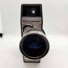 BELL  HOWELL MOVIE CAMERA IN GOOD CONDITION CLEAN- Untested