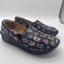 ALEGRIA Debra Sugar Skull Print Leather Slip On Size 39 Black