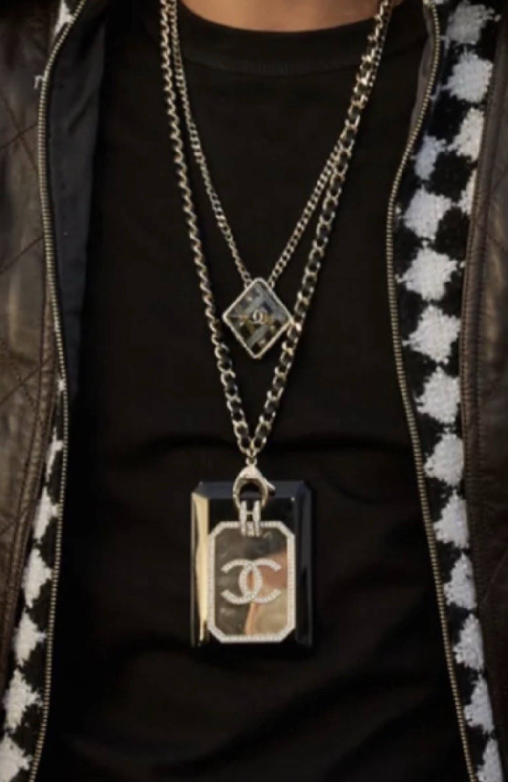 CHANEL Black Gold Rectangular Enamel Card Pendant Necklace 2021 Runway Collector thumbnail 8