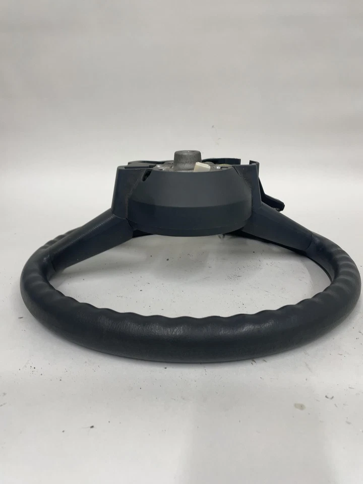 Volante Chrysler PT Cruiser 2007-08 gris crucero inclinado Foto 3 de 4