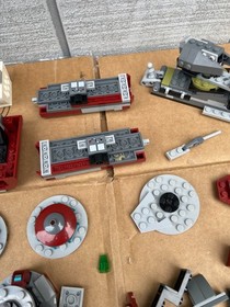 LEGO Star Wars: Jedi Defender-Class Cruiser (75025) Parts Pieces
