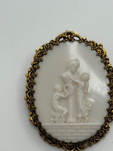 Vintage Molded Cameo Woman & Man With Bust on Pedestal Brooch - Picture 3 of 12