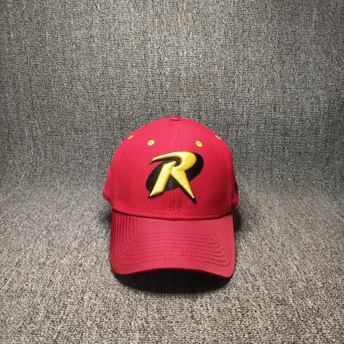 New Era Robin DC Comics Red Stretch Fit Cap Hat Yellow Logo