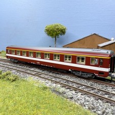 Voiture UIC Y A9, 1CL, ex-Le Capitole, bande de classe jaune, SNCF, Ep. IV - REE