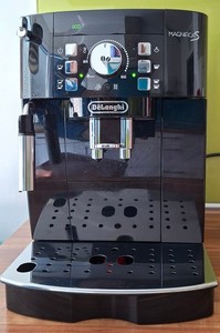 DeLonghi Magnifica S ECAM 21.118.B 1,8L Kaffeevollautomat - Schwarz