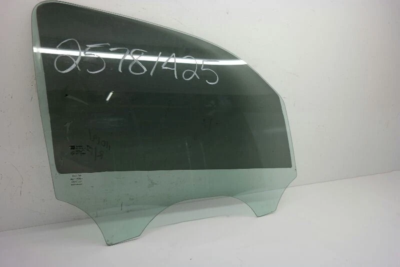 2006-2011 CHEVROLET HHR Passenger Right Front Door Glass 1460259 - Image 2 of 4