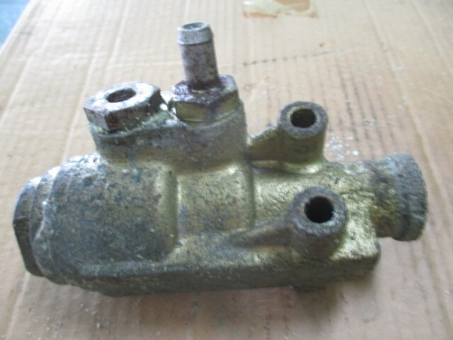 Bentley S, Rolls Royce Silver Cloud brake master cylinder rebuildable core-small