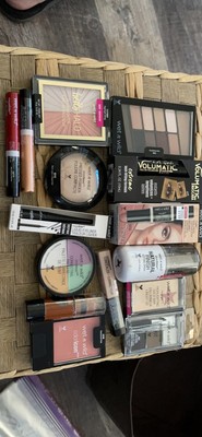 wet n wild makeup bundle #13 All Brand New Items 15 Included In Bundle