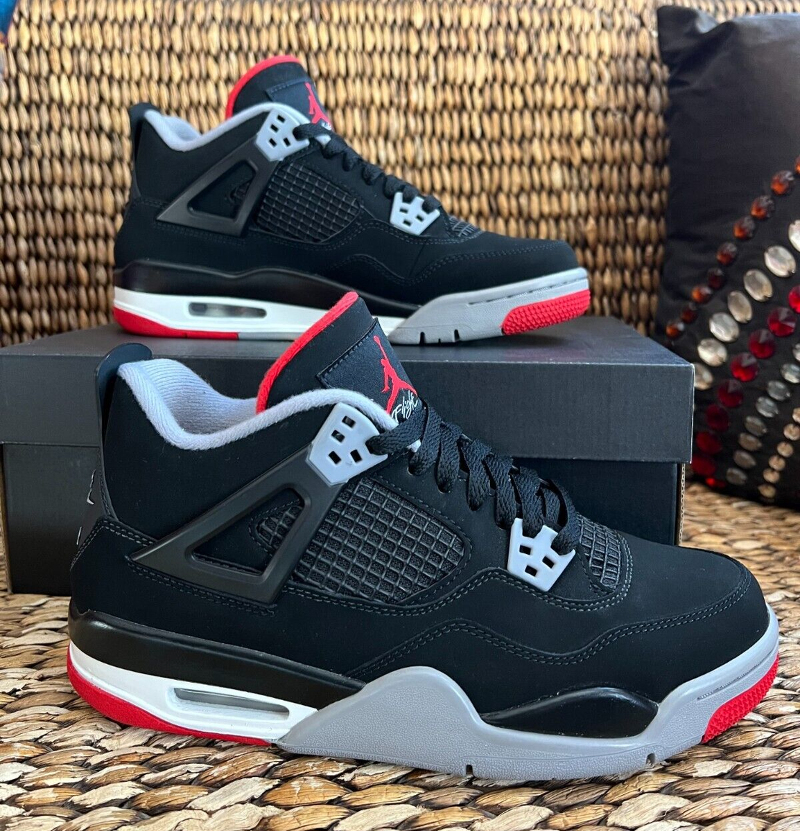 Air Jordan 4 Retro OG GS Bred 2019 Black Cement 2019 Size 7 Air Jordan 4 Retro OG GS Bred 2019 Black Cement 2019 Size 7