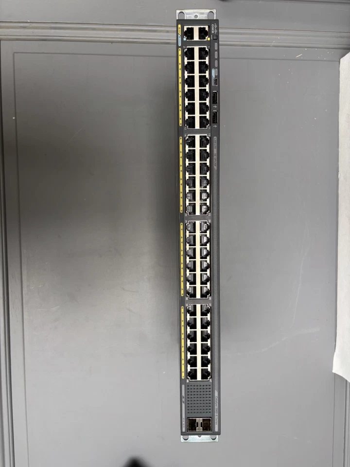 Cisco Catalyst 2960X-48LPS-L 48 Ports Commutateur Ethernet Montable en Rack... - Photo 3/4