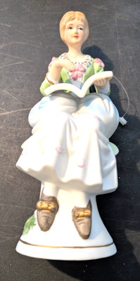 vintage porclain lady sitting reading a book 8''