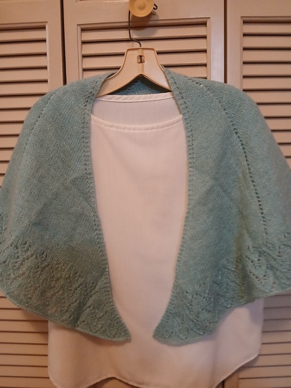 WOMENS SHAWL HAND KNIT  #101