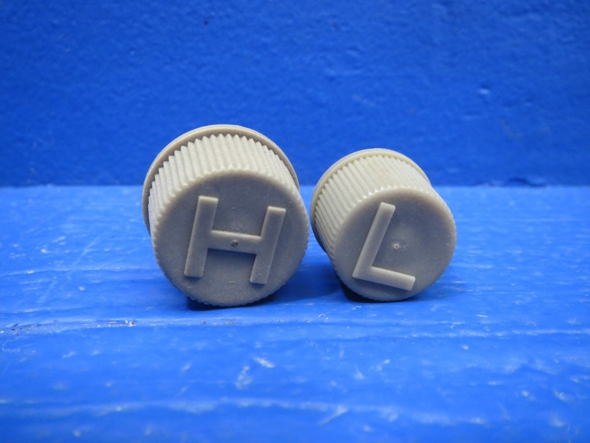 1999 TOYOTA 4RUNNER A/C Service Valve Cap. L and H. Made In