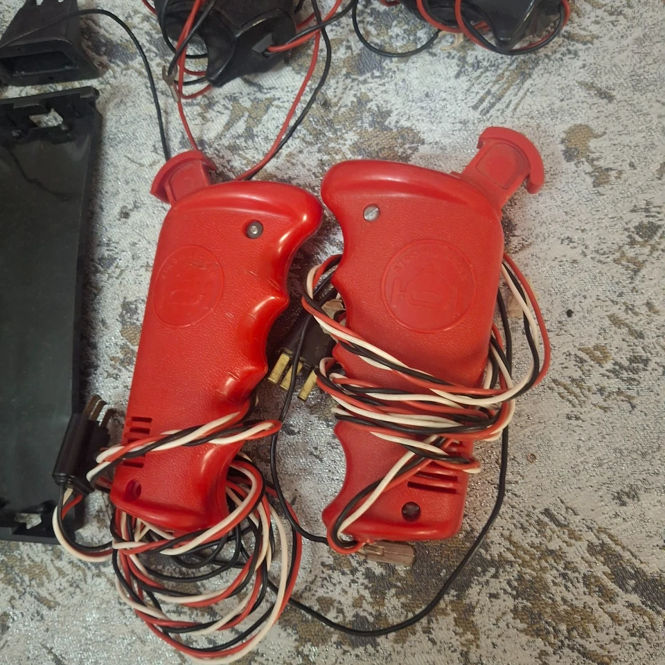 Лот товаров с блоками питания и контроллерами для трассовых автомоделей Chevy Impala Strombecker & Eldon + БОЛЬШЕ - Изображение 2 из 4