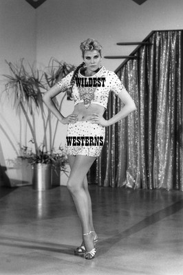 LANA CLARKSON sexy blonde PHOTO bare belly button Phil