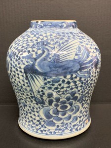 18th CENTURY CHINESE PORCELAIN BLUE AND WHITE VASE - Phoenix Bird Design