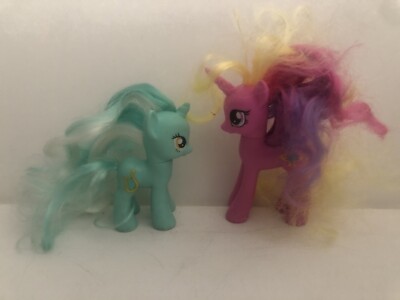 Hasbro My Little Pony Lyra HeartStrings 3'' & Princess Cadence 4'' Figures Pair