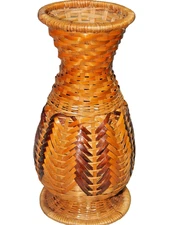 Vintage Woven Wicker round 9 " vase beautiful