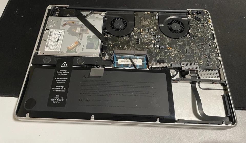 Apple Macbook Pro 17" 2.2 Ghz Core i7 principios de 2011 A1297 - Reparación/Repuestos Foto 4 de 4