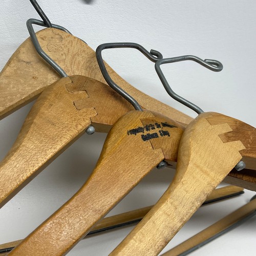 Lote de 4 colgadores de madera vintage para publicidad comercial Rough Rider - Imagen 5 de 7