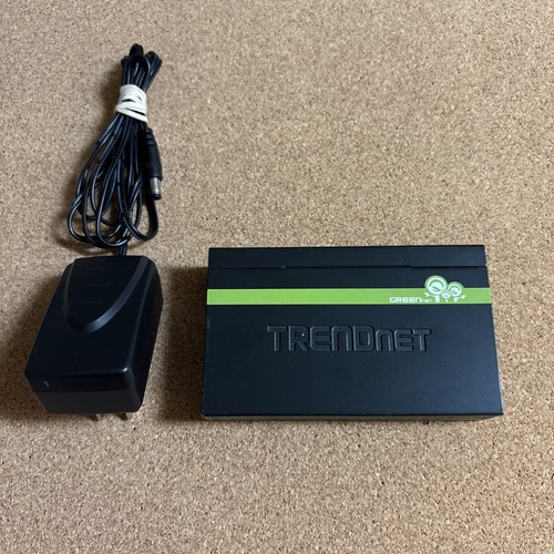 TRENDnet TEG-S50g 5-Port Gigabit External Switch With Power Supply - Picture 1 of 7