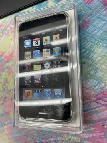 Apple iPod Touch (2nd Generation) Player - Black - Picture 4 of 4
