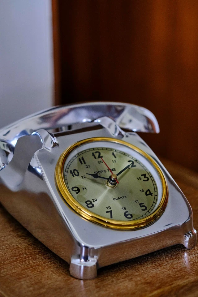 Argento Cromato Vintage Scrivania Top Casa Decor Telefono Tavolo Orologio Natale - Immagine 3 di 4
